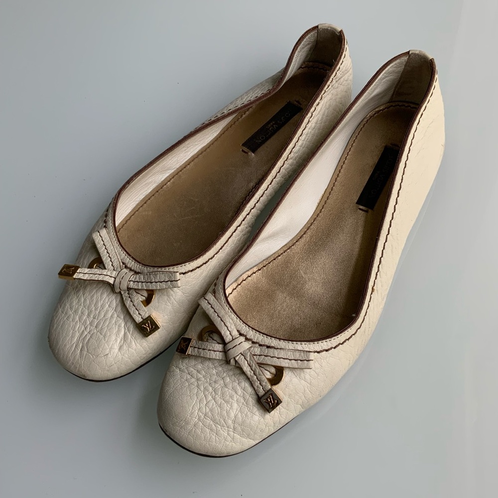Louis Vuitton Beige Ballet Flats